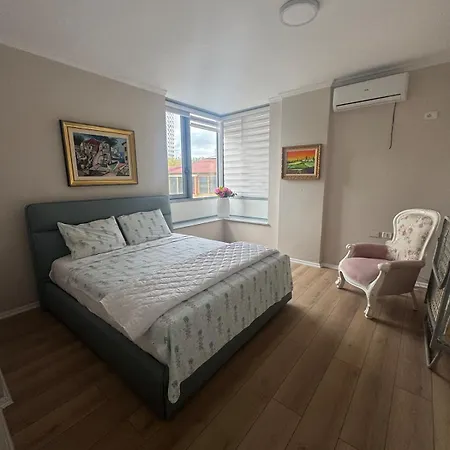 Elysee 公寓 地拉那